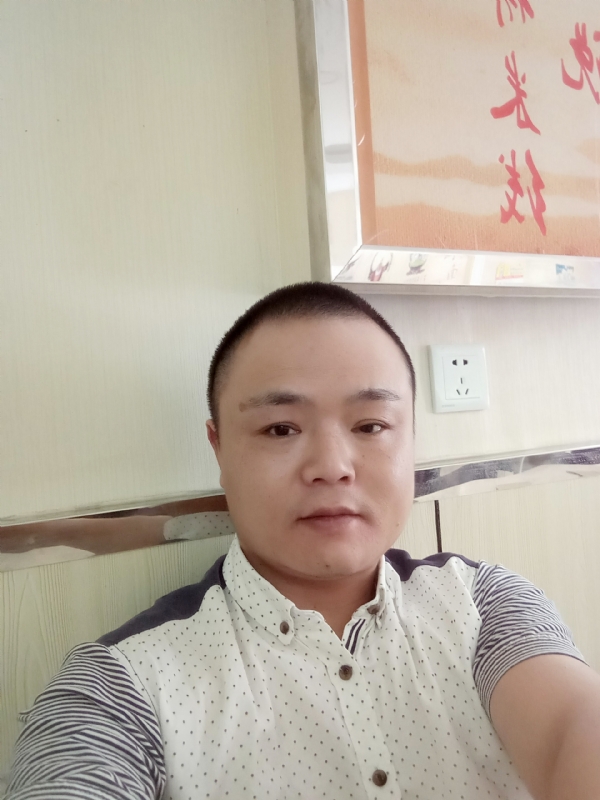 风云淡的第一张照片--武汉中老年相亲网
