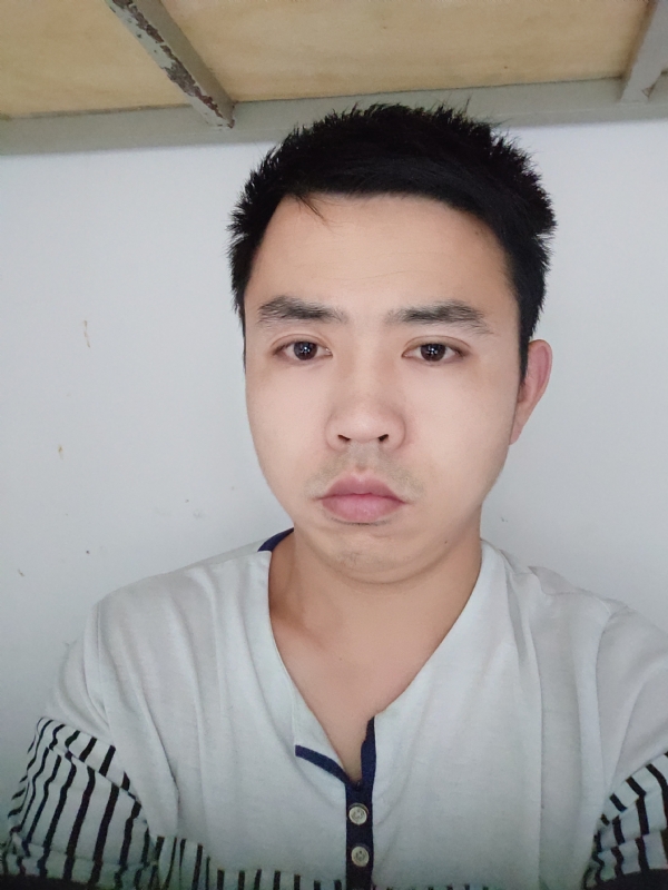 老男孩的第二张照片--武汉中老年相亲网