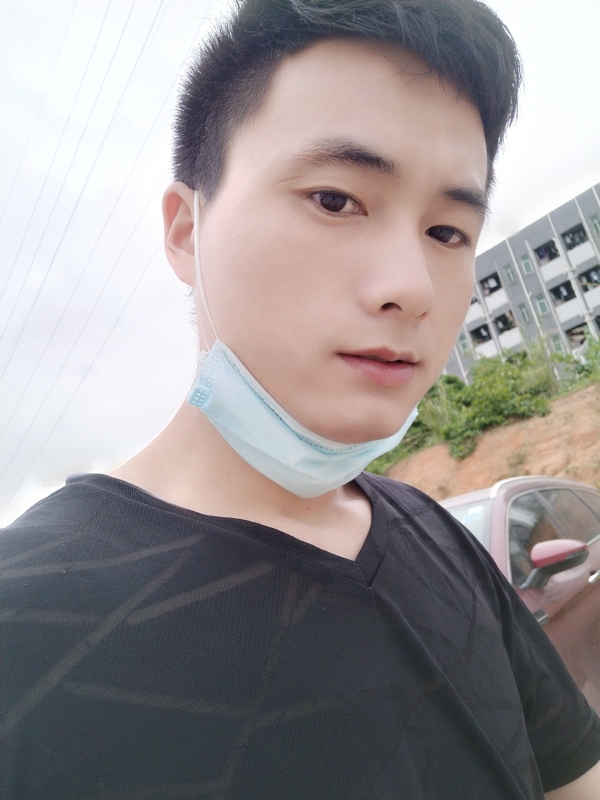 何凡的第二张照片--武汉中老年相亲网